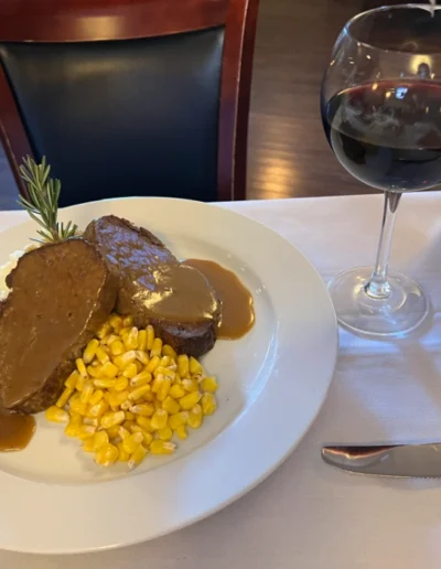 valley country club restaurant 18